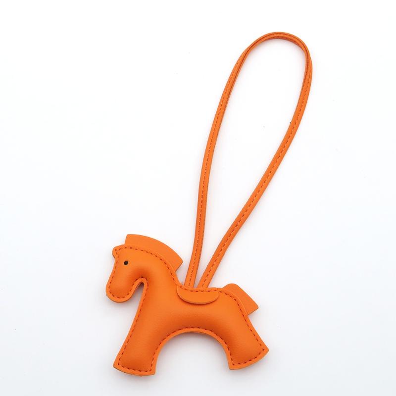 High-End Univerzální Přívěsek Mini Pony z PU Kůže Pro Ženy Vícebarevný Přívěsek na Kabelku Pony Příslušenství Přívěsek do Auta Dárek k Narozeninám