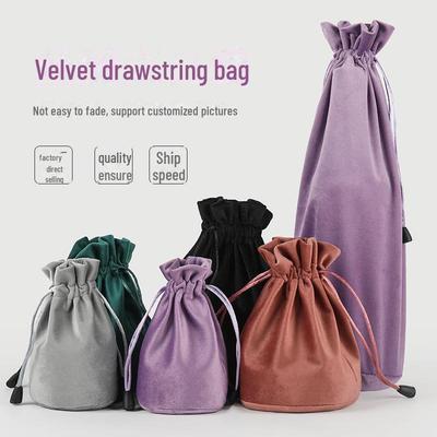 Ultraweicher roter Samt-Kordelzugbeutel für Wein, Schmuck, Lockenstab oder Selfie-Stick
