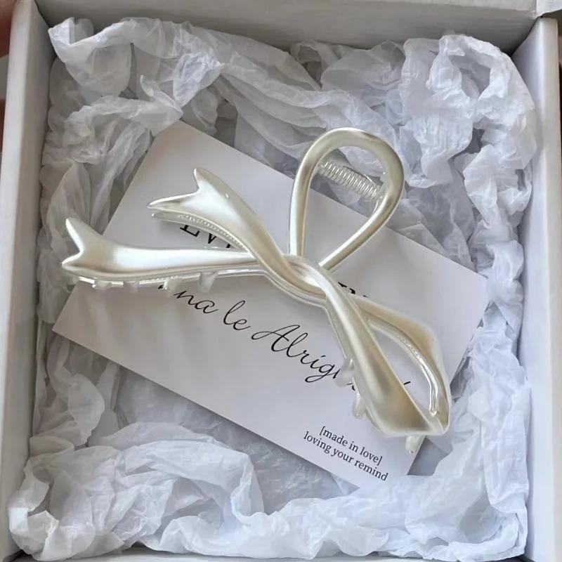 

Летняя женская модная металлическая заколка-акула с бантом, высококачественный аксессуар для волос на затылке для девочек, элегантный зажим для захвата серебро белый