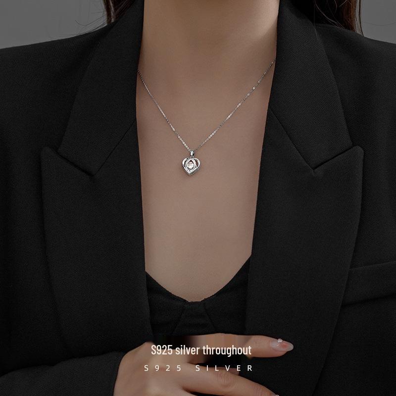

Banyan Tree S925 Silver Beating Heart Pendant Necklace for Women - Light Luxury Diamond Valentine s Day Gift Clavicle Chain S925 Silver