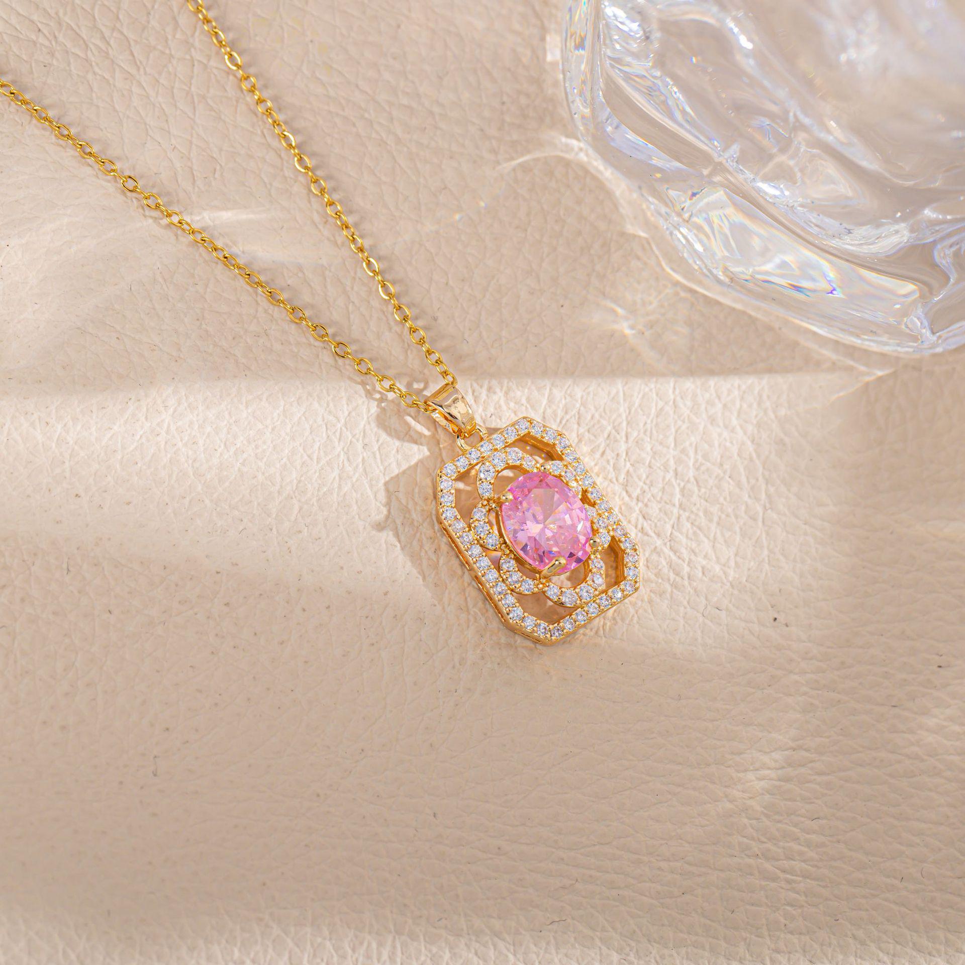 Luxurious European & American Floral Pendant Necklace & Earring Set with Full Diamond Inlay розовый