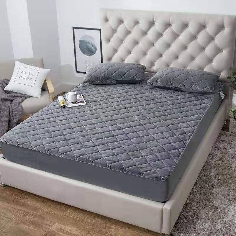 Krátký plyšový zesílený prošívaný chránič matrace King Queen Double Size Prošívaný chránič postele Potah Bez povlaku na polštář