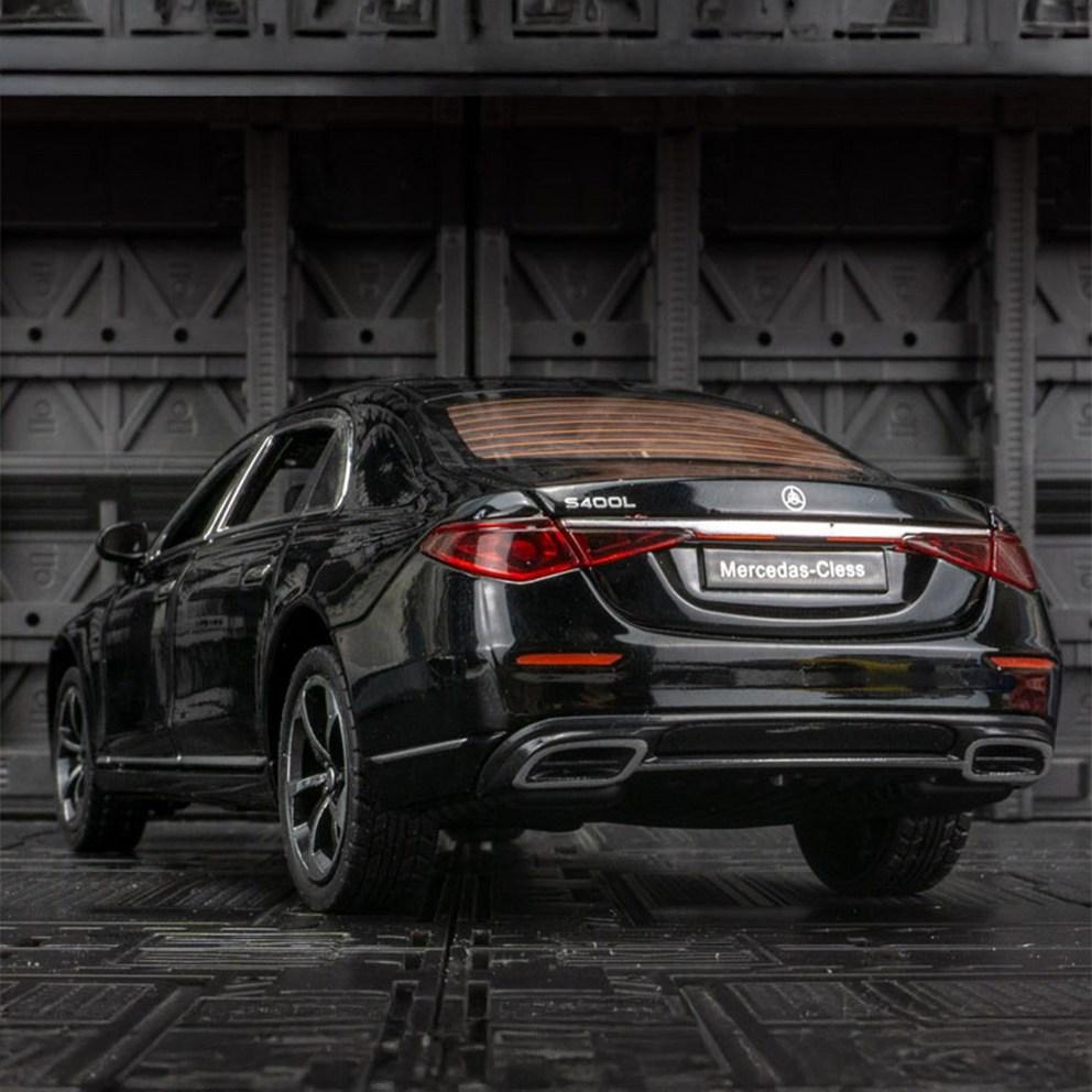 Maika 1:24 Scale Mercedes-Benz S400L Die-cast Alloy Metal Car Model Figurine, Green