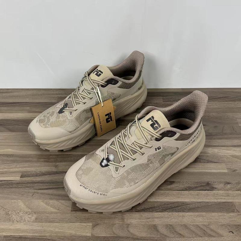 Markenprodukt Bequemer dicker Sohlen Bigfoot Offroad Laufschuh Top Qualität Wander Jogging Schuh Übergröße Laufschuh