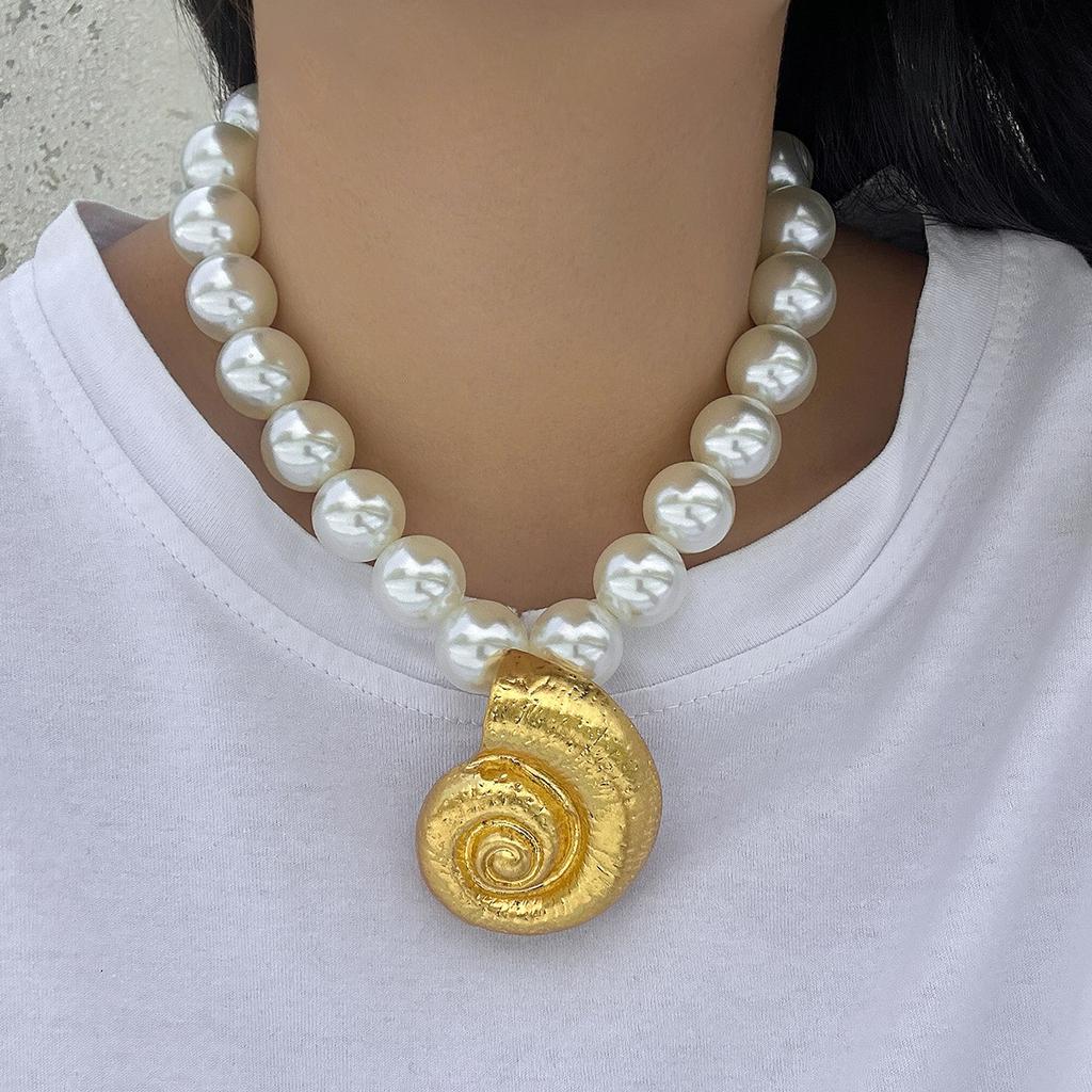 Ocean Wind Sea Star Pearl Necklace Women Beach Conch Metal Wind Beaded Necklace