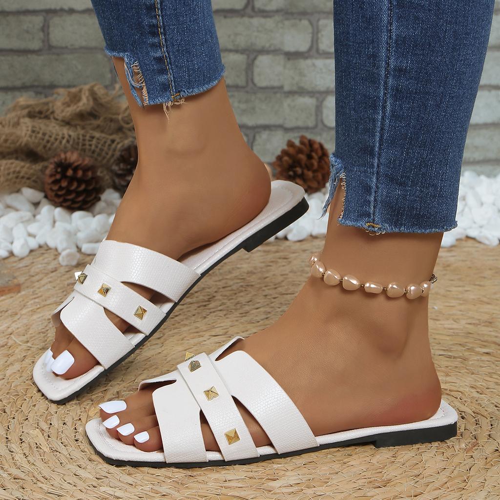 Fashion Women Slippers Casual Flat Rivet Ladies Sandals Square Head Open Toe Slippers Comfortable Breathable Shoes Women Slides Women