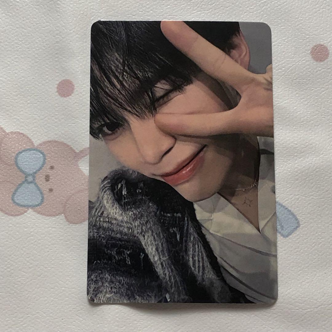 

[USED] Hanbin ZB1 Winner B Prize Zebewan Rock-Paper-Scissors Trading Card