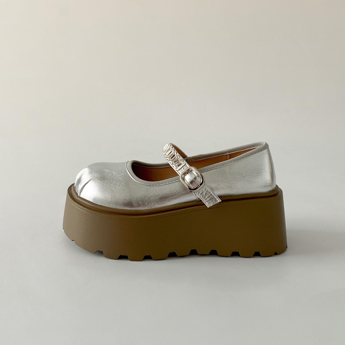 

White French retro small man platform small leather shoes women s 2025 new summer skirt Mary Jane single shoes 39 серебряный