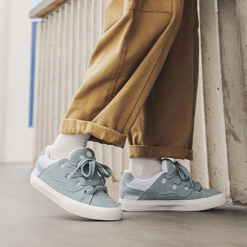 

Men s shoes platform bread shoes student versatile ins super fire sports casual skateboard shoes 2025 spring new board shoes 44