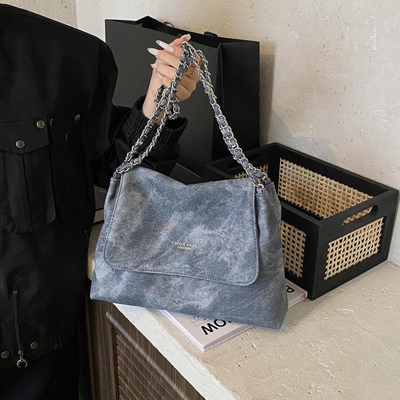 

Сумка подмышку премиум-класса большой вместимости, женская сумка 2025, новая модная цепочка, наплечная сумка, простая и универсальная сумка для поездок 30.5*9*21.5 синий