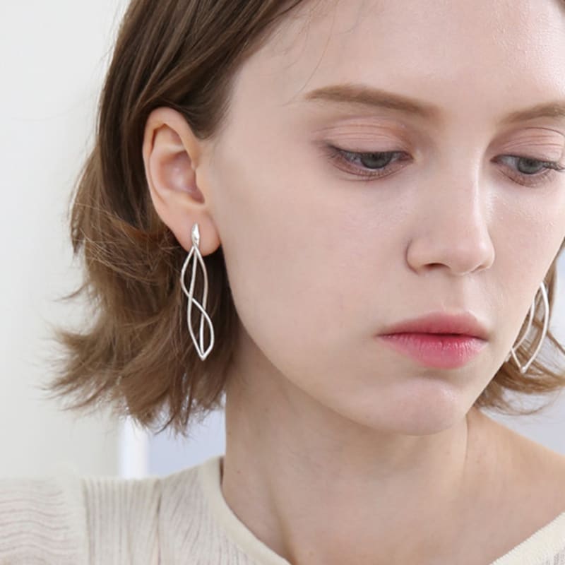 REINDEER MOROCCO EARRING 37