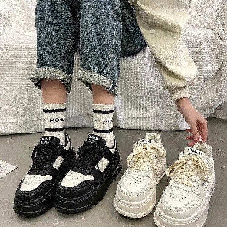 European Station Leather White Shoes for Women  Spring New Single-Lining Platform Fashion Casual Versatile Sneakers