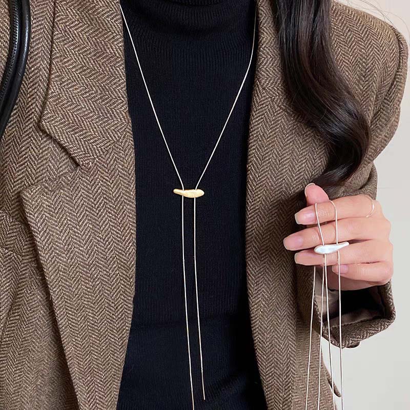 Fashion Metal Long Pull Necklaces for Women Luxury Elegant copper Color Matte Snake Bone Chain Necklace Zircon Accessories Gift