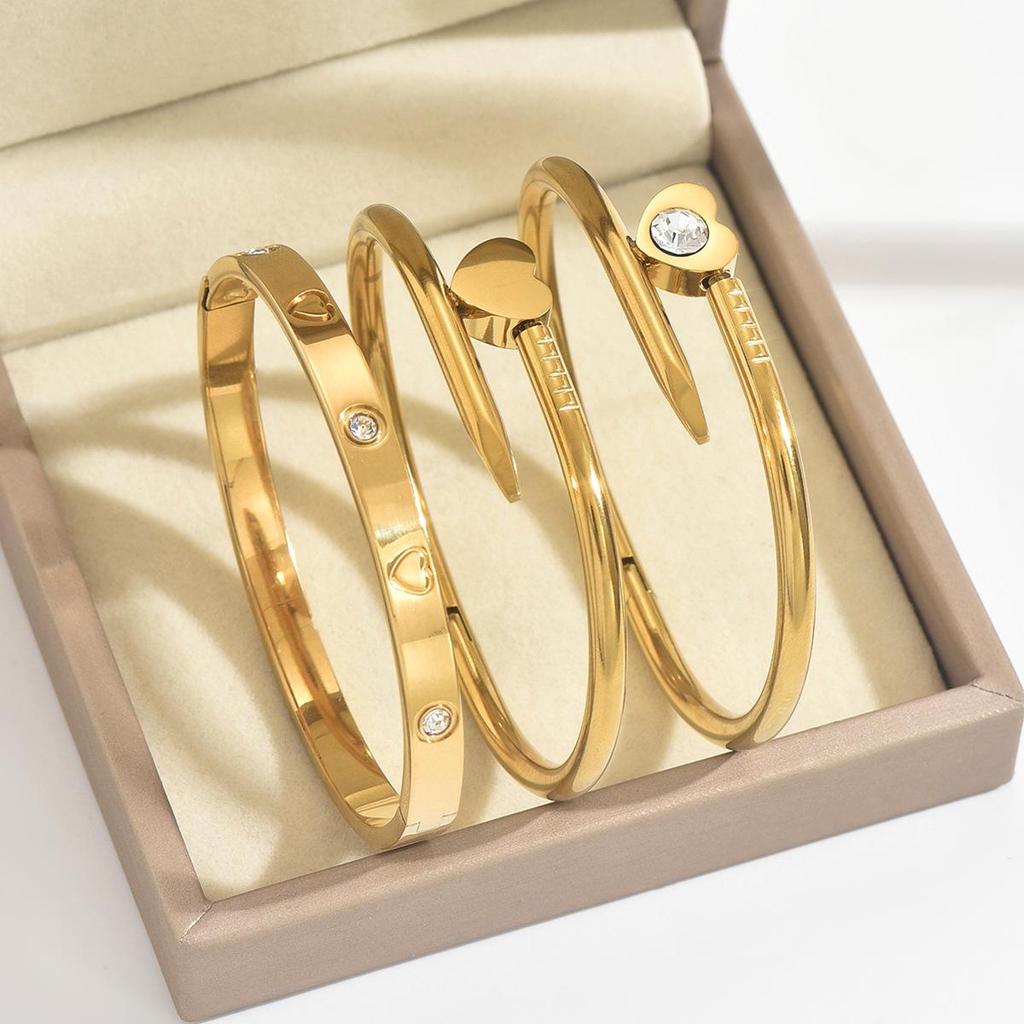 18K Gold Edelstahl Mode Armreifen - Farbecht Europäischer & Amerikanischer Stil