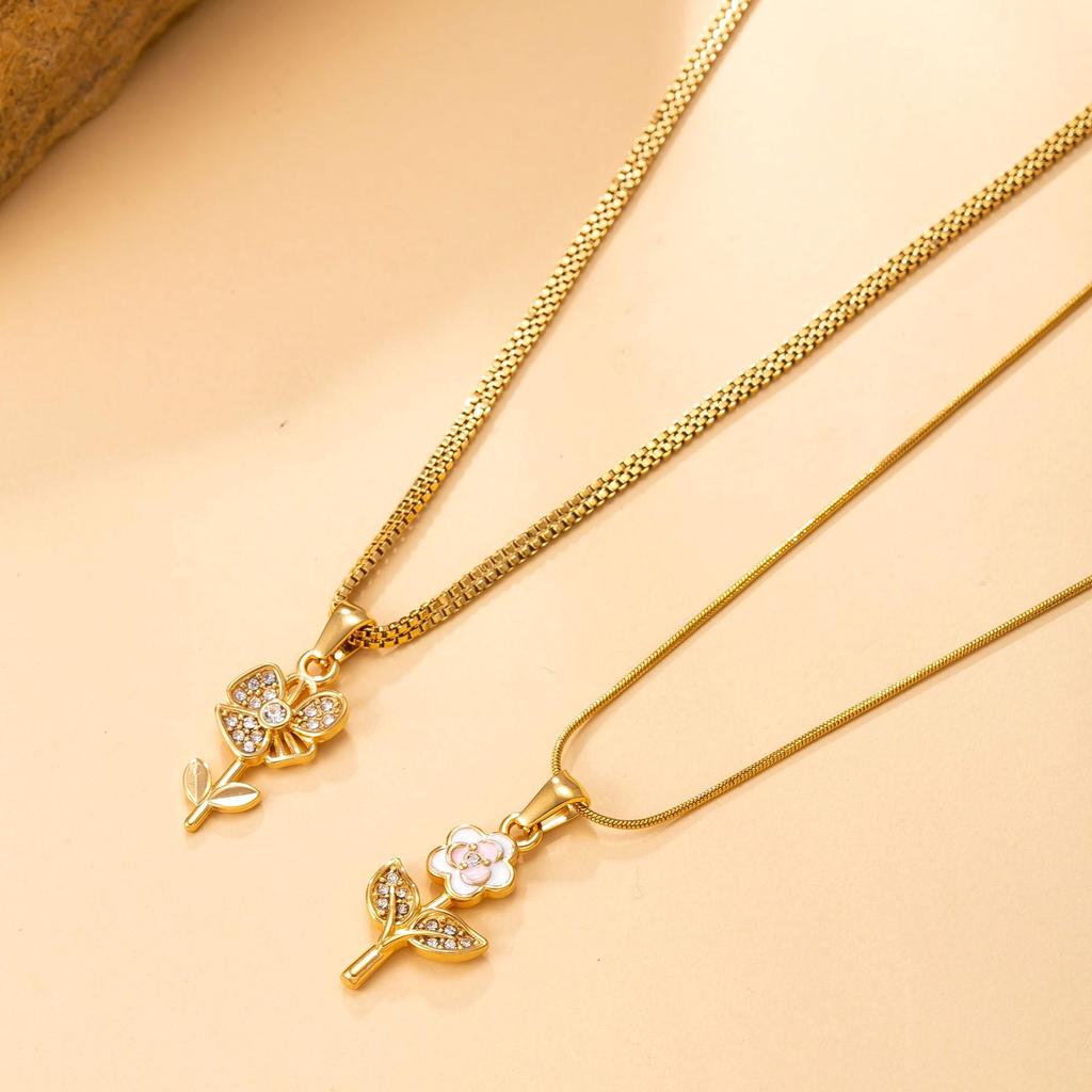 Stainless Steel Multi-layer Rhinestone Flower Necklace, Real Gold Plated Titanium, INS Style