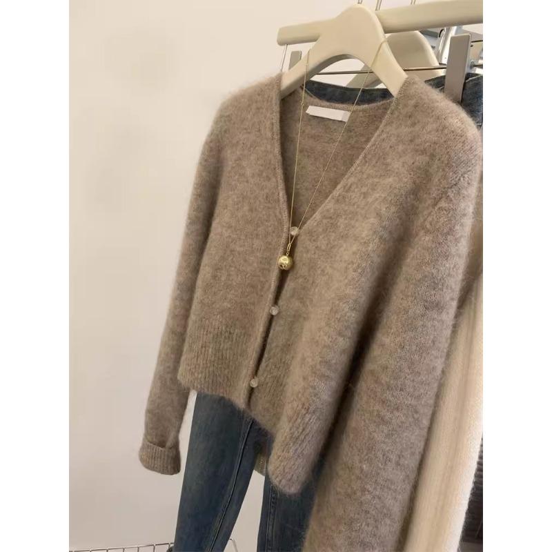 

Злой толчок! Продвинутый сенс супер хорошо выглядящий серый свитер-жакет с V-образным вырезом женский осенне-зимний мягкий восковой ленивый вязаный кардиган XL хаки