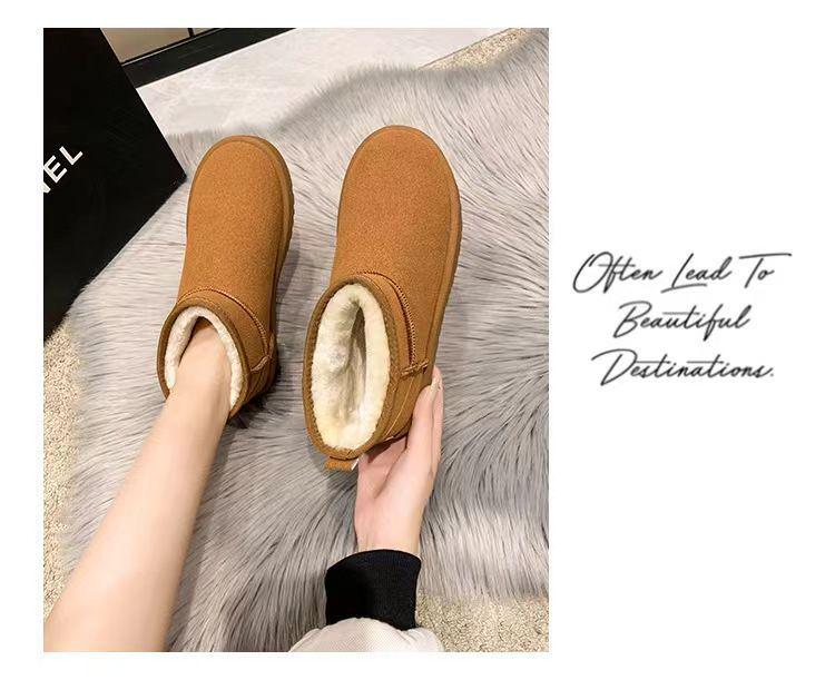 Women's 2023 New Snow Boots: Thick Cotton, Velvet-Lined, Mid-Tube Design for Quick One-Step On.