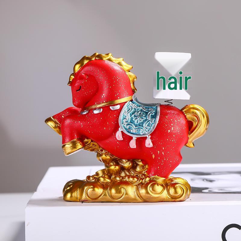 Украшение в виде лошади, приносящей мгновенное богатство: Настольный подарок в честь китайского зодиакального года Лошади, посвященного национальному приливу.