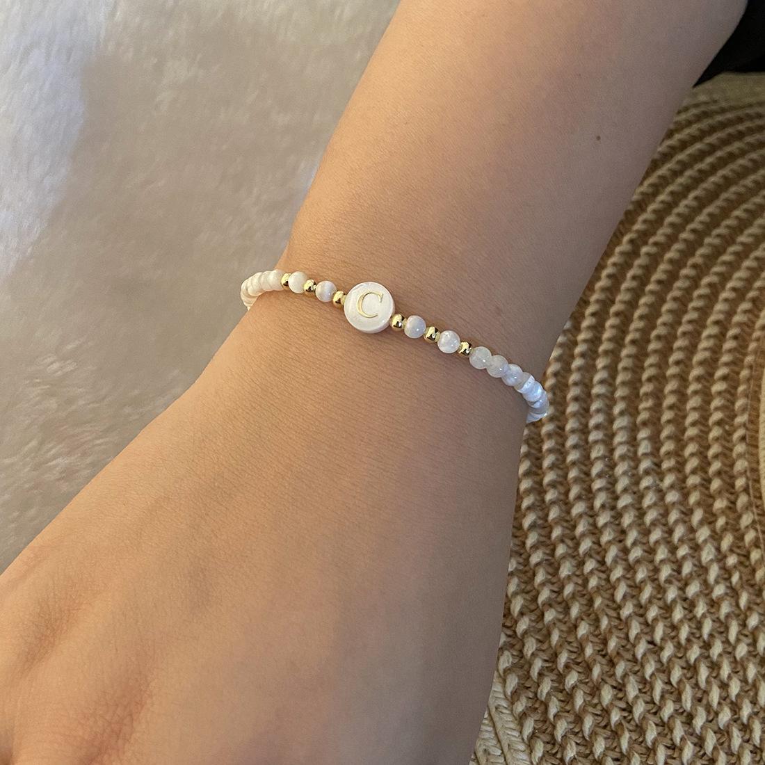 

Модный простой браслет с буквенным принтом в стиле бохо, начальные браслеты с бусинами, регулируемый браслет из веревки для женщин и девушек, модные ювелирные изделия, подарок