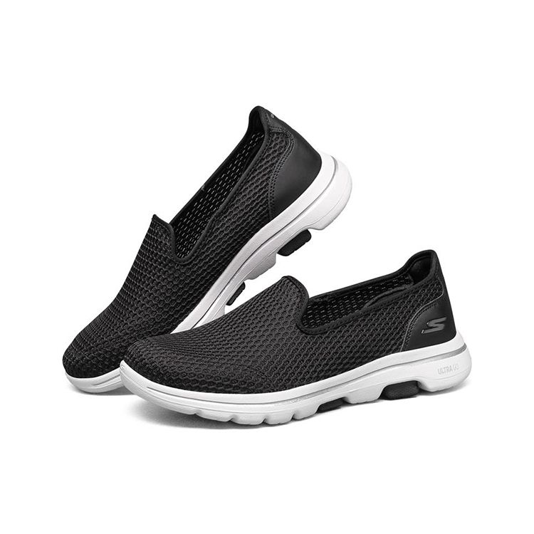 Skechers Go Walk 5 Niedrig geschnitten Leicht Atmungsaktiv Zum Hineinschlüpfen Freizeit-Schuhe Damen Sneaker Schwarz 896021-BKW