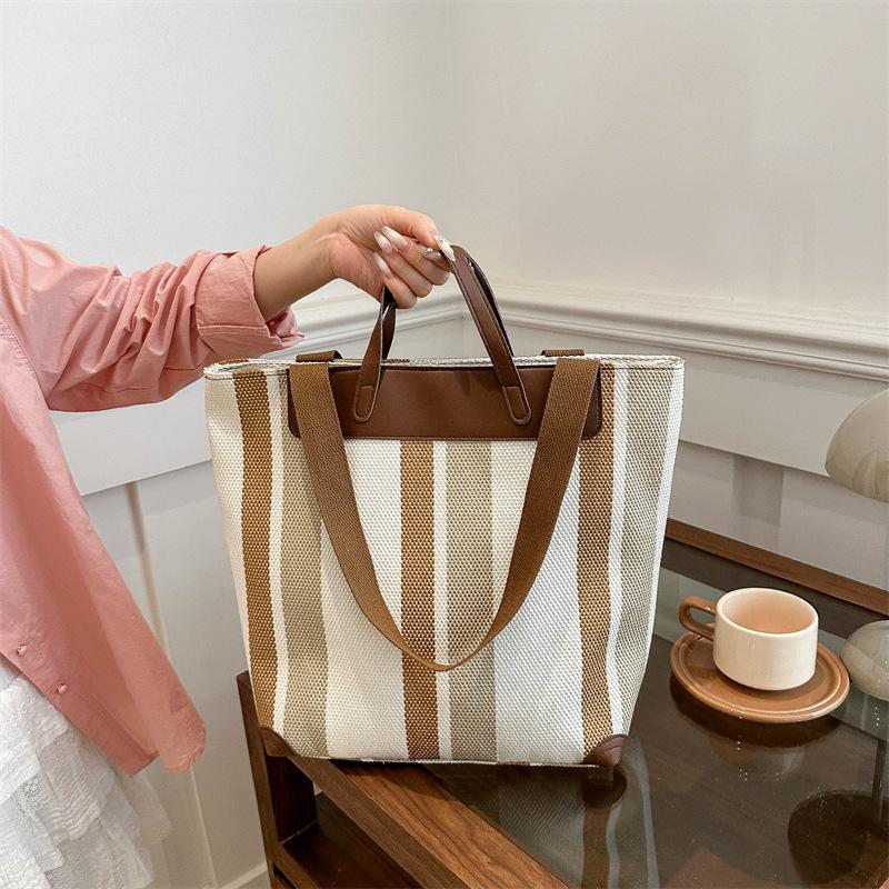 Contrasting Color Striped Tote Bag Women's Winter New Commute Large Capacity Casual Versatile Personalized Shoulder Bag
