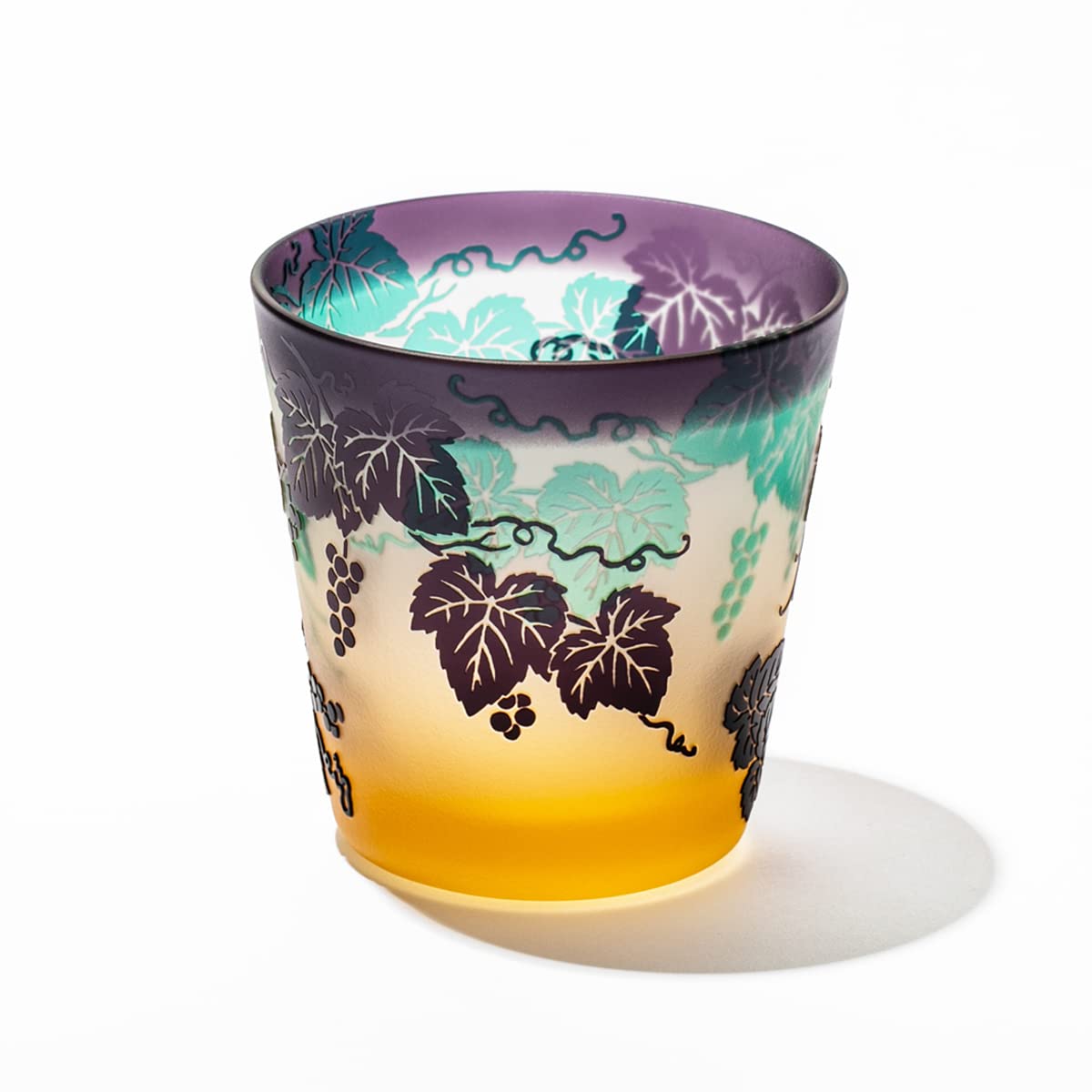 

Kobo Official Direct Sculpture Genmu Pattern Grape Crest Tenkai Old Glass TB3625 Presentation Box Made in Japan [Taimuro Sales]