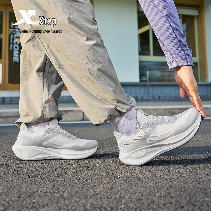 Xtep Chaussures de course et de sport Hou Dun