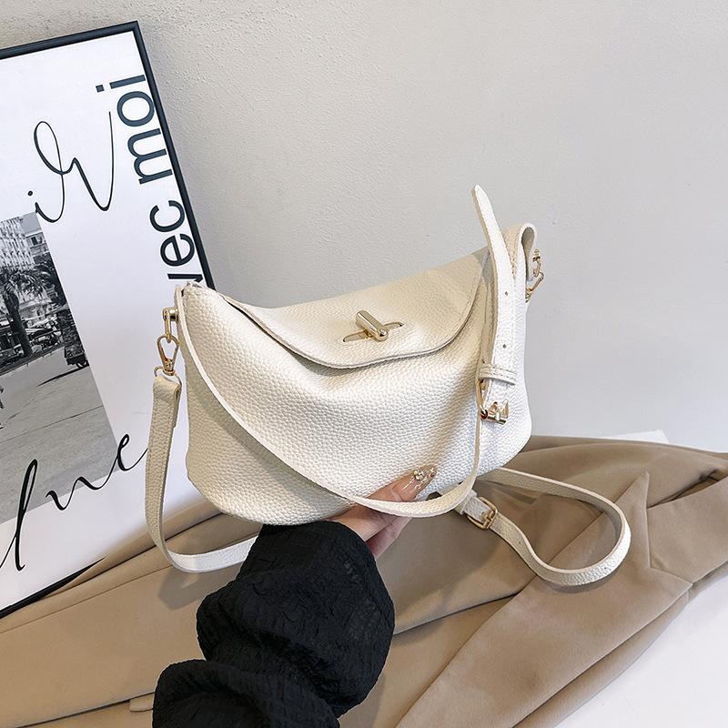 Autumn and Winter Small Fresh Handbag Bag Women's Fashion Foreign Style Versatile Shoulder Bag Casual Commuter Messenger Bag