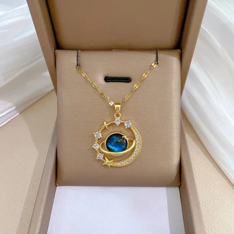Delicate and Beautiful Starry Pendant Necklace With Micro-Inlaid Zirconium Luxury Pendants