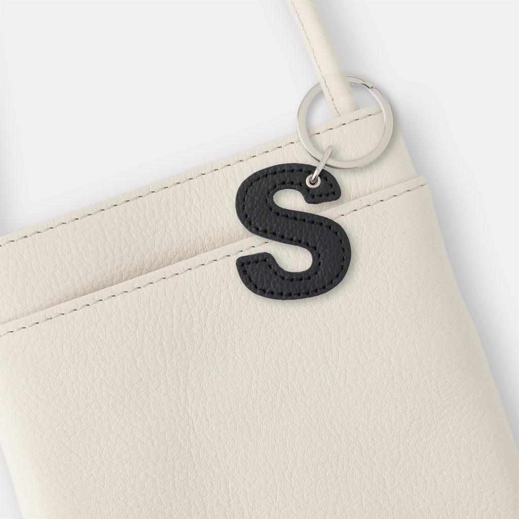 Slip-On Alphabet Keychain N White JAK-1401 Made In Japan Monotone Gift