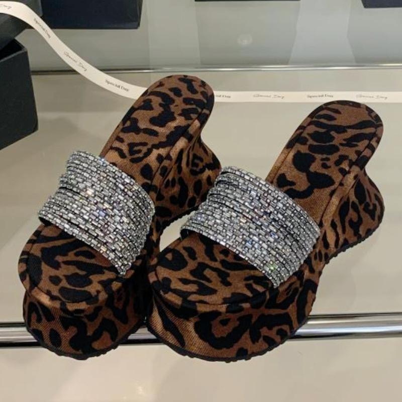 Fashion Sexy Leopard Print Platform Wedges Slipper for Woman Luxury Rhinestone Narrow Band Slide Sandals High Heels Party Designer Shoes