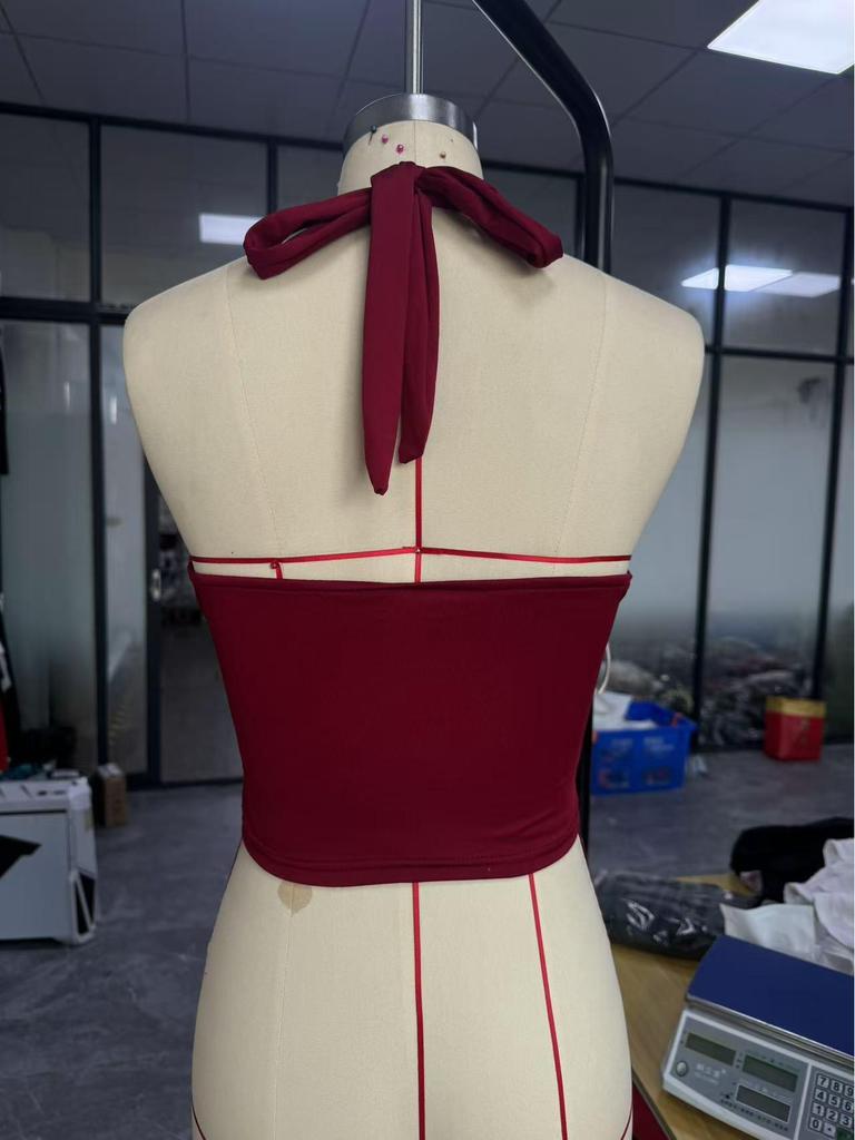 2026 European Summer Solid Color Spaghetti Strap Halter Vest: Versatile, Slimming, Sexy Sleeveless Top for Women