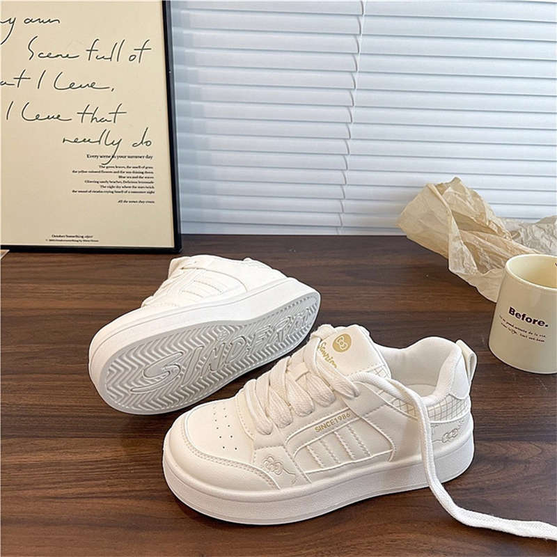 Design sense with skirt, little white shoes, new versatile thick-soled casual sports breathable women's shoes in spring and autumn 2025
