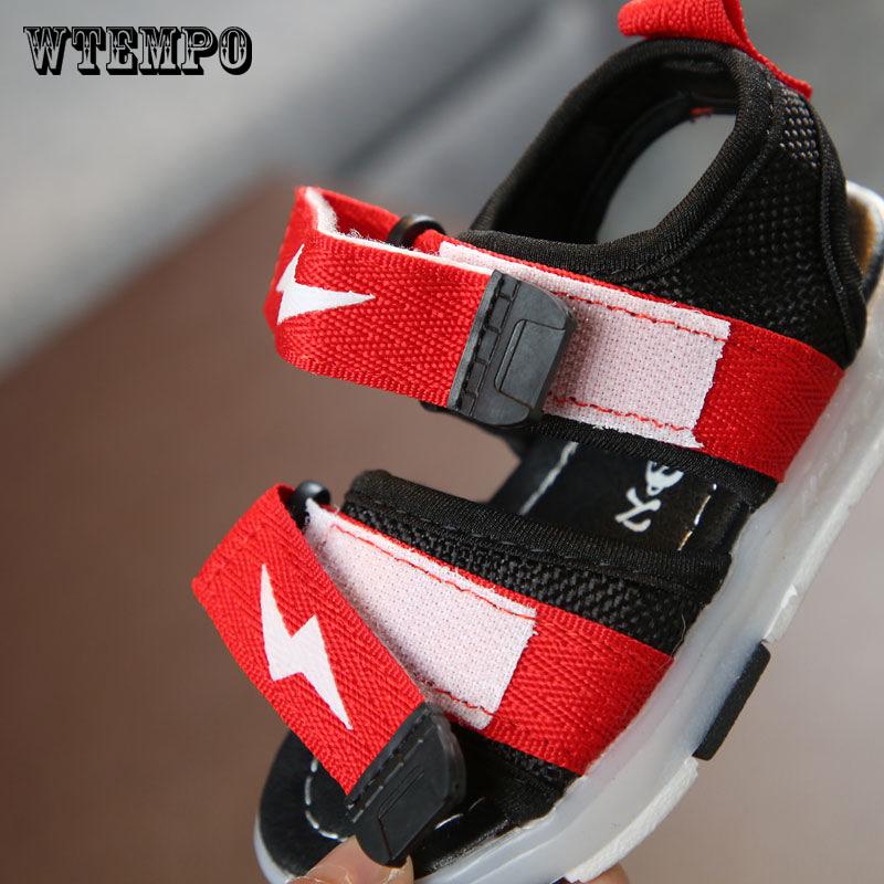 Leuchtende leuchtende Kinder Sandalen Schuhe Jungen Mädchen Baby Led Beleuchtung Turnschuhe Kinder Sandalen
