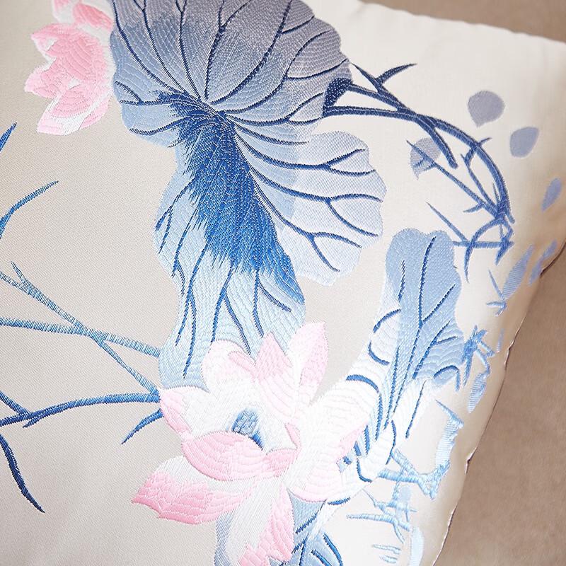 Hengyuanxiang Lotus Brocade Cushion Quilt