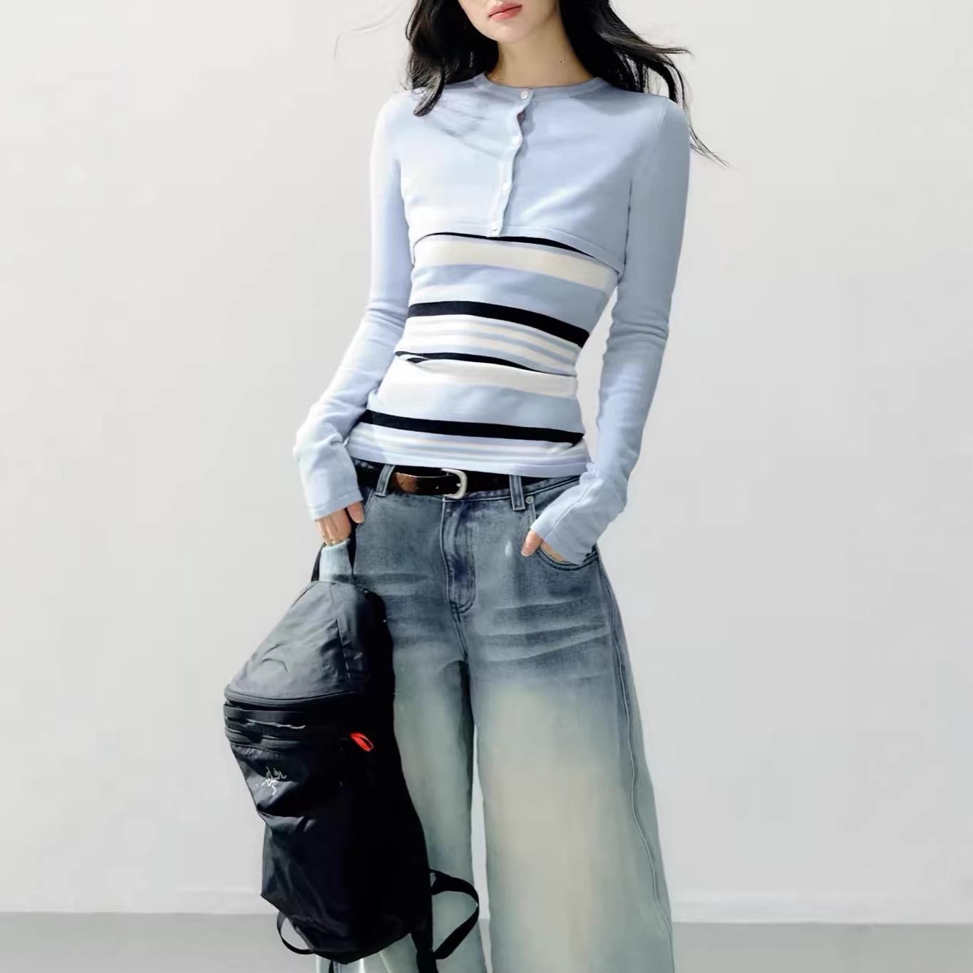 

Casual Design Two-Piece Set: Striped Blue Camisole & Long-Sleeve Cape Cover-Up One Size (Recommended for 80-125 kg)