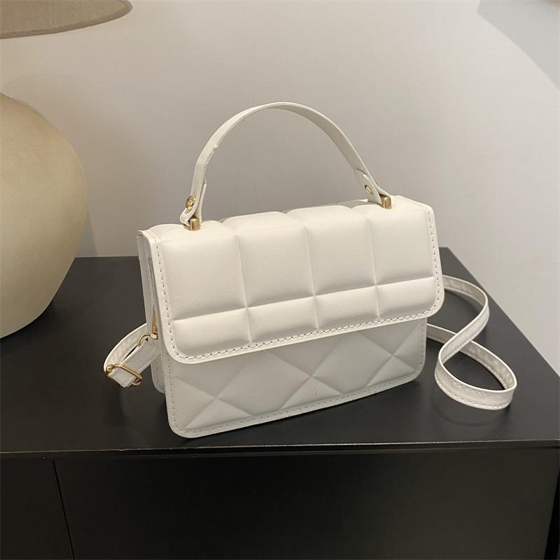 

Стильная однотонная клетчатая небольшая квадратная сумка с отступом 2024 года, новая женская сумка-тренд на одно плечо, простая сумка-мессенджер белый