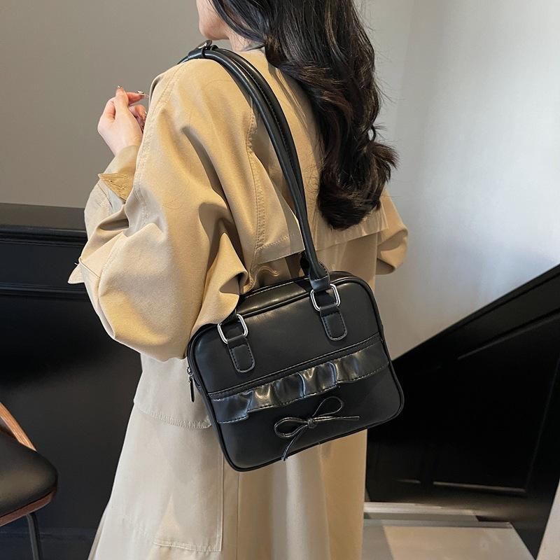 Korean niche design handbag women's 2025 new fashion bow small square bag commuter shoulder armpit bag