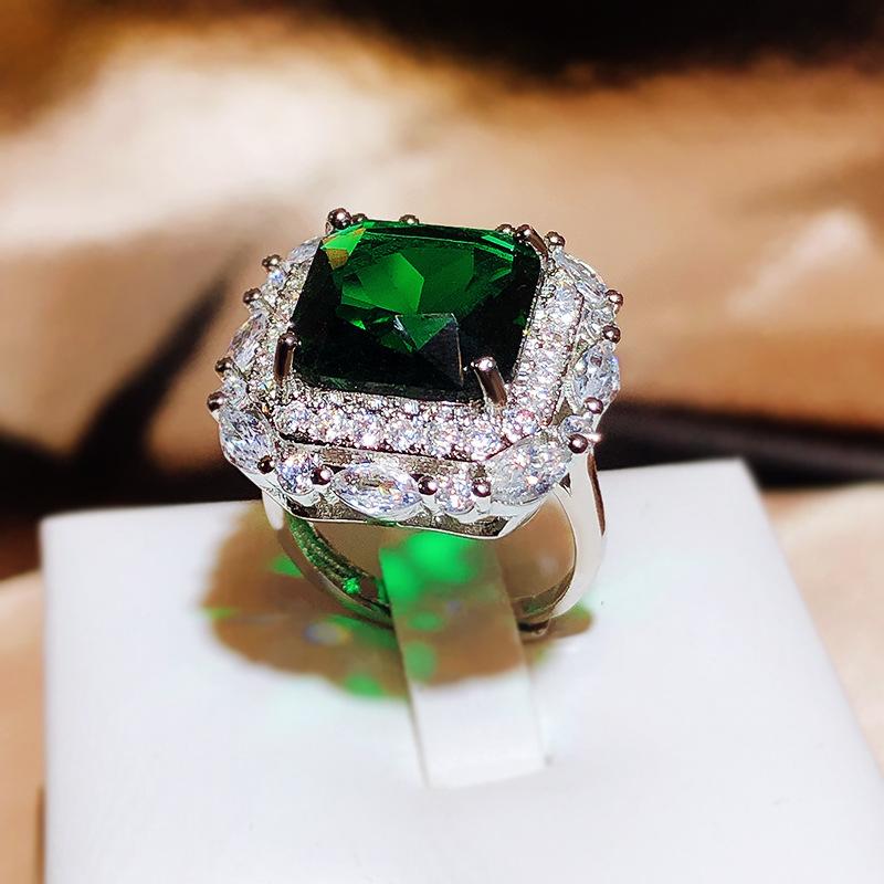 Luxuriöser Damenring mit brillantem Zirkonia, Hochzeitstag, Ring, Geschenk, weibliches elegantes Zubehör, Statement-Schmuck