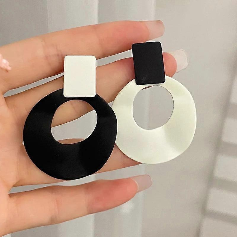 Asymmetric Black White Circle Drop Earrings - Geometric Hollow Statement
