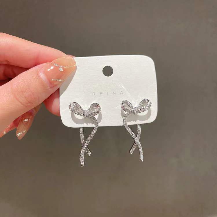 

Elegent Luxury Bowknot Zircon Stud Earrings For Women Korean Rhinestone Crystal Earrings for Lady Jewelry Ladies Gift Party