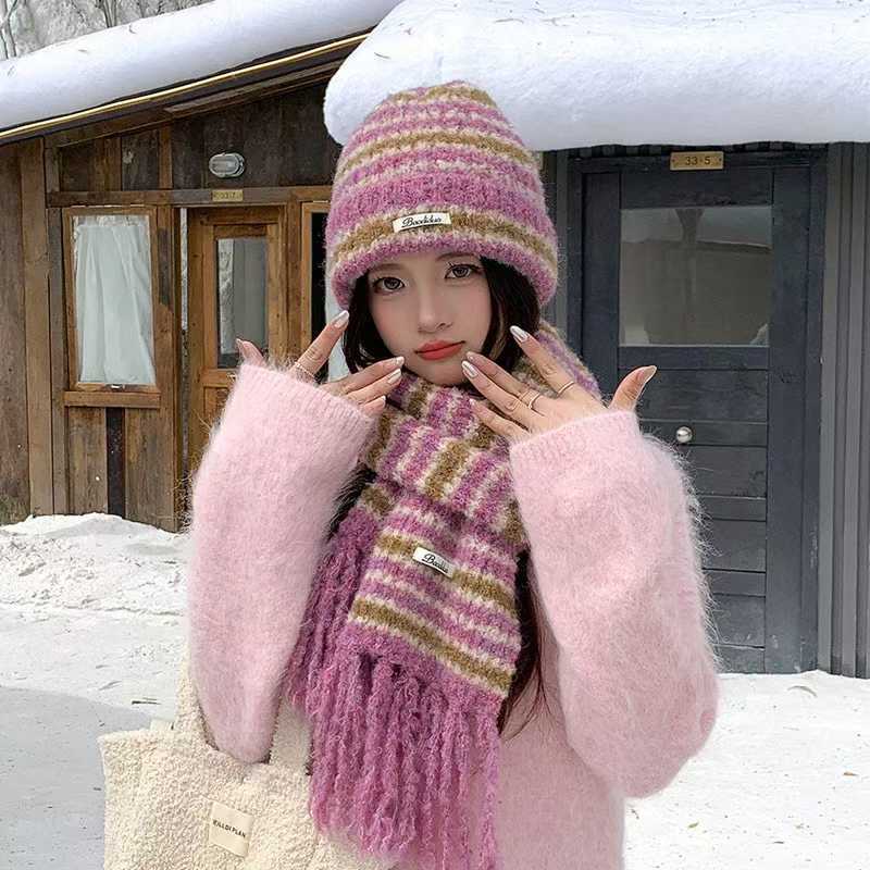

Korean knitted scarf men s and women s stripes winter warm couple soft waxy comfortable fringed wool scarf hat set фіолетовий