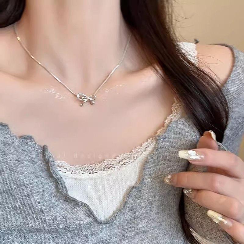 Korean version bow necklace women's new minimalist collarbone chain fashion high sense versatile neck chain accessories