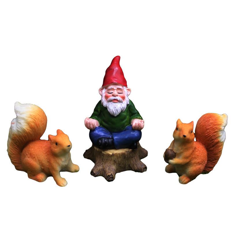 Resin Micro Scene Ornament Dwarf And Squirrel For Garden Decor Indoor Display