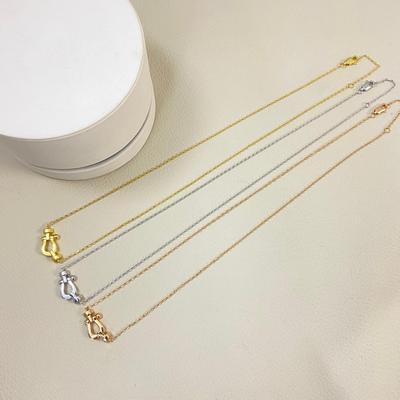 18K Roségold-beschichtete Hufeisen-Halskette für Damen – Elegantes minimalistisches Design mit glatter Kettenschließe