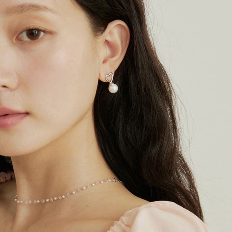 ADAUL Line Heart Pearl Earring - Silver