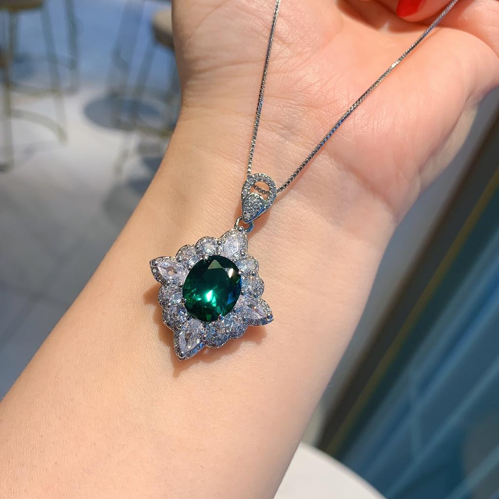 Jewelry Simulation Emerald Pendant Necklace Ring Set Main Stone Hanging 10 * 12 Ring 8 * 10