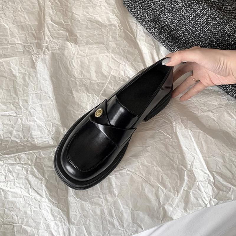 Pantofi mici din piele cu talpă moale cu talpă groasă Pantof unic