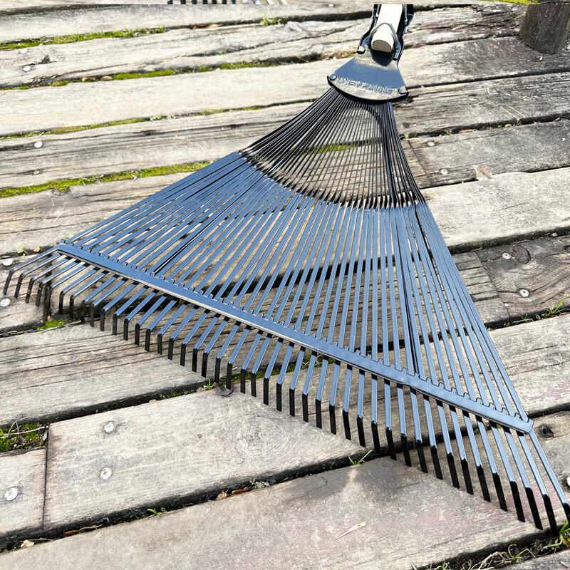 Hungry Wolf Garden Leaf and Grass Rake