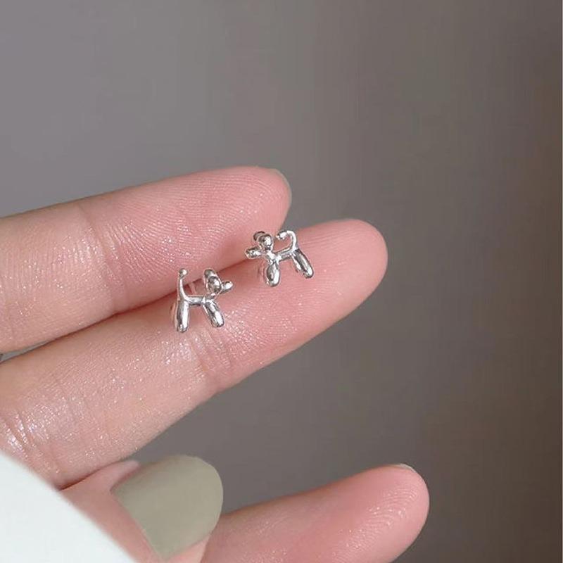 Raising Ear Holes, Small Stud Earrings for Women, Simple, Sweet, Small and Fresh Earrings, Niche Design, Versatile Earrings